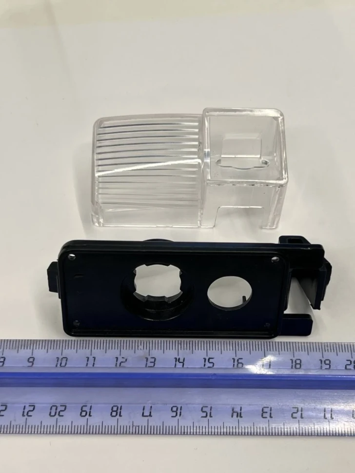 Адаптер под заднюю камеру в подсветку номера Nissan GT-R, Tiida хэтч.