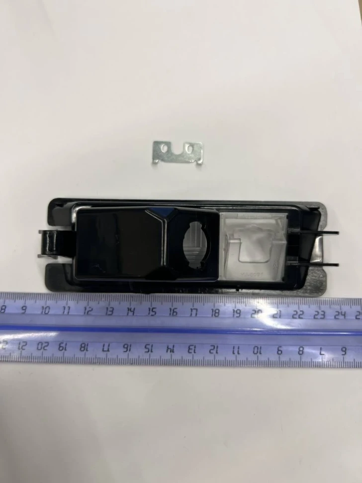 Адаптер под заднюю камеру в подсветку номера Renault Logan (2008+), Sandero, Nissan Micra, March